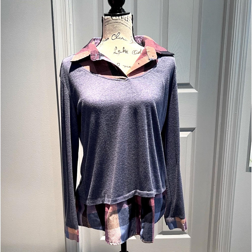 Blue plaid layered look shirt Large